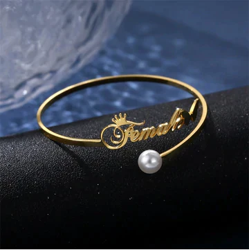 Crown-Fly Bangle